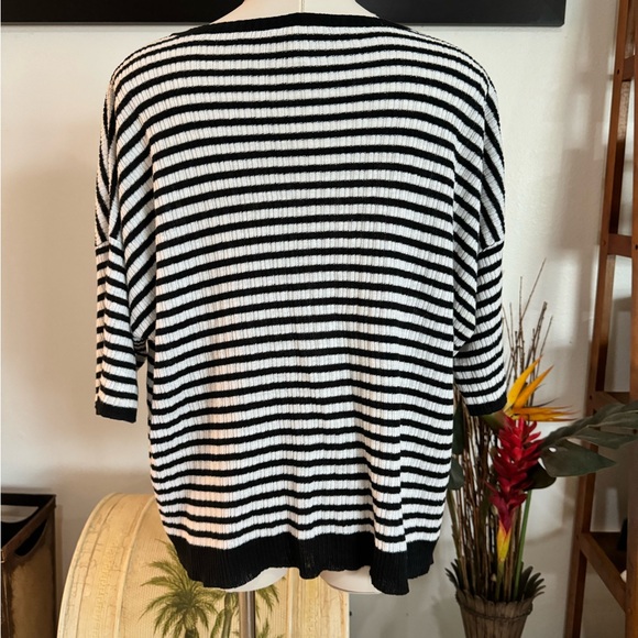 Eileen Fisher Stripe Organic Linen Round Neck Boxy Sweater Black White Size S/P - Picture 5 of 6
